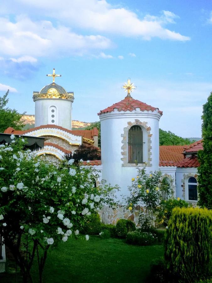 Villa St. Michael Мадара Экстерьер фото