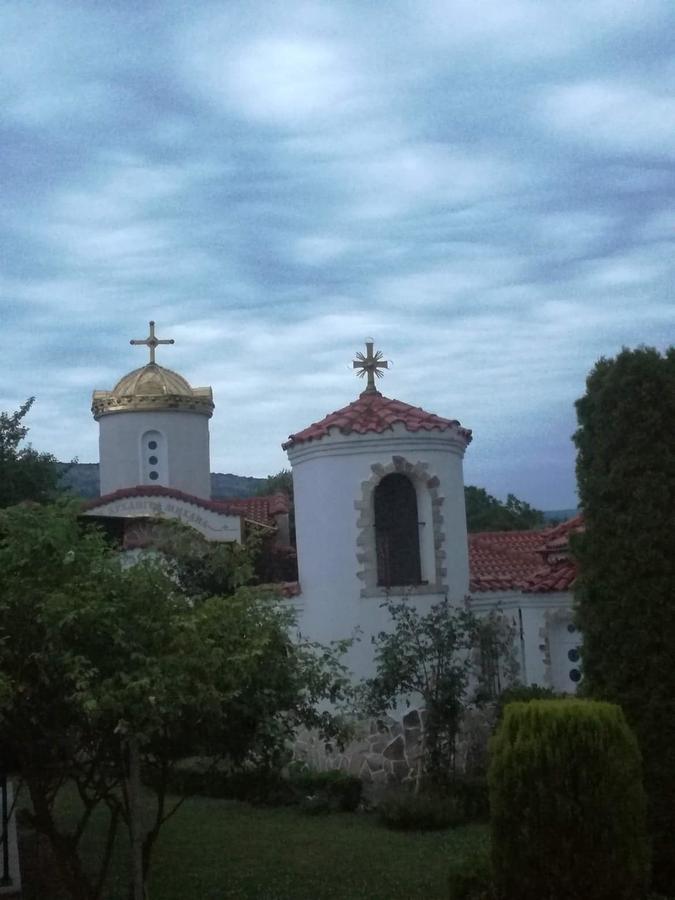 Villa St. Michael Мадара Экстерьер фото
